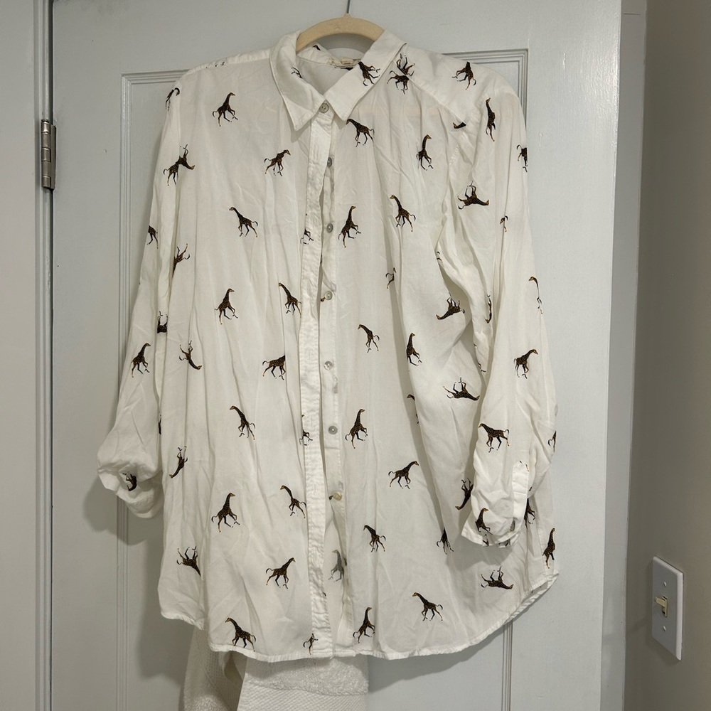 Giraffe print button up